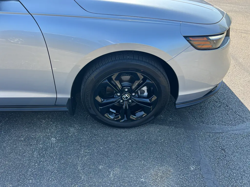 2025 Honda Accord - $29,080