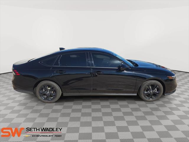 2025 Honda Accord - $32,000