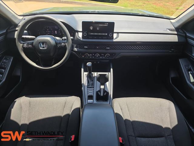 2025 Honda Accord - $32,000
