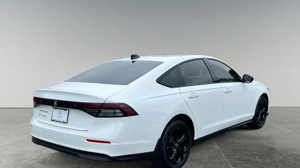 2025 Honda Accord SE
