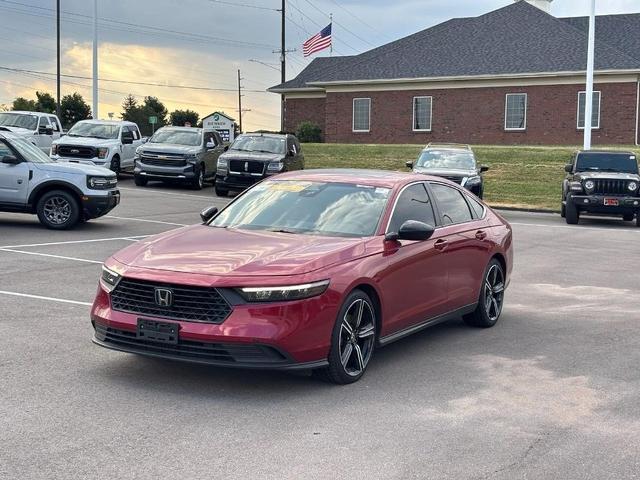 2023 Honda Accord - $27,395