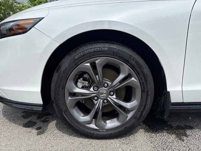 2023 Honda Accord - $27,500