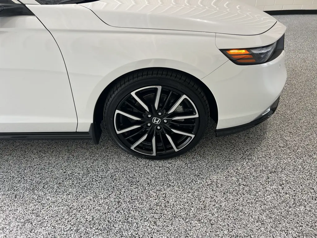 2025 Honda Accord - $33,980