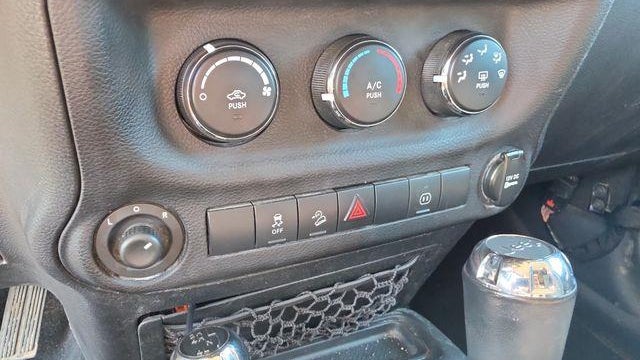 2011 Jeep Wrangler Unlimited Sahara