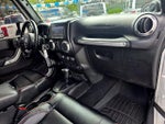 2011 Wrangler Unlimited Thumbnail 24