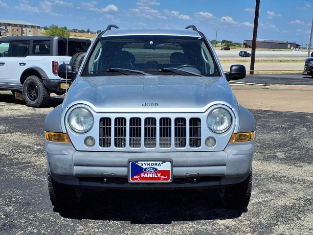 2005 Jeep Liberty Sport — photo 1 of 12