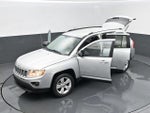 2011 Compass Thumbnail 30