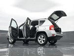 2011 Compass Thumbnail 34