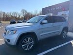 2011 Grand Cherokee Thumbnail 11