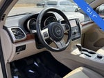 2011 Grand Cherokee Thumbnail 3