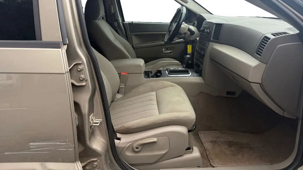 2006 Jeep Grand Cherokee Laredo