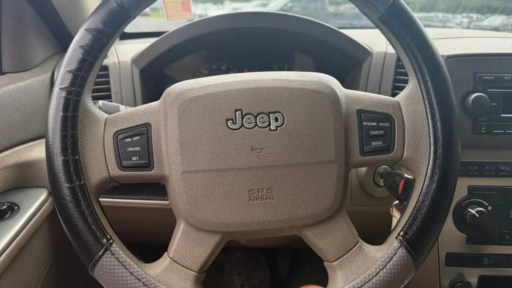 2006 Jeep Grand Cherokee Laredo