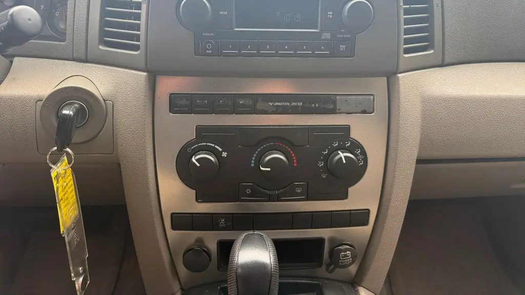 2006 Jeep Grand Cherokee Laredo