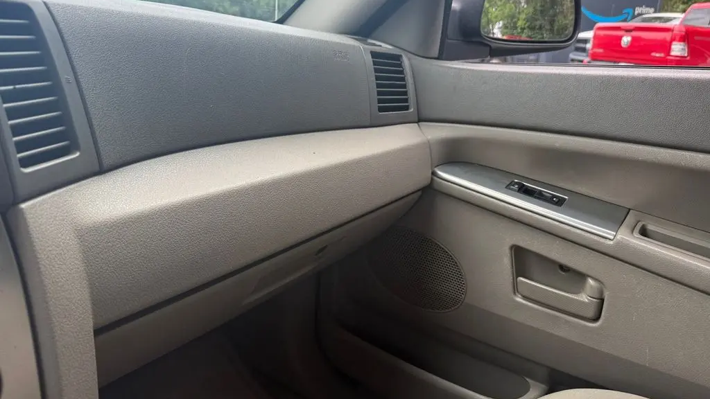 2006 Jeep Grand Cherokee Laredo