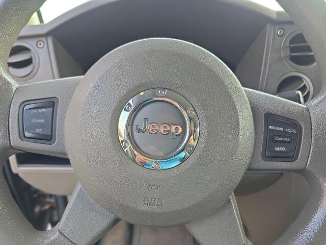 2007 Jeep Commander - $2,990