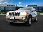 2005 Grand Cherokee Thumbnail 34