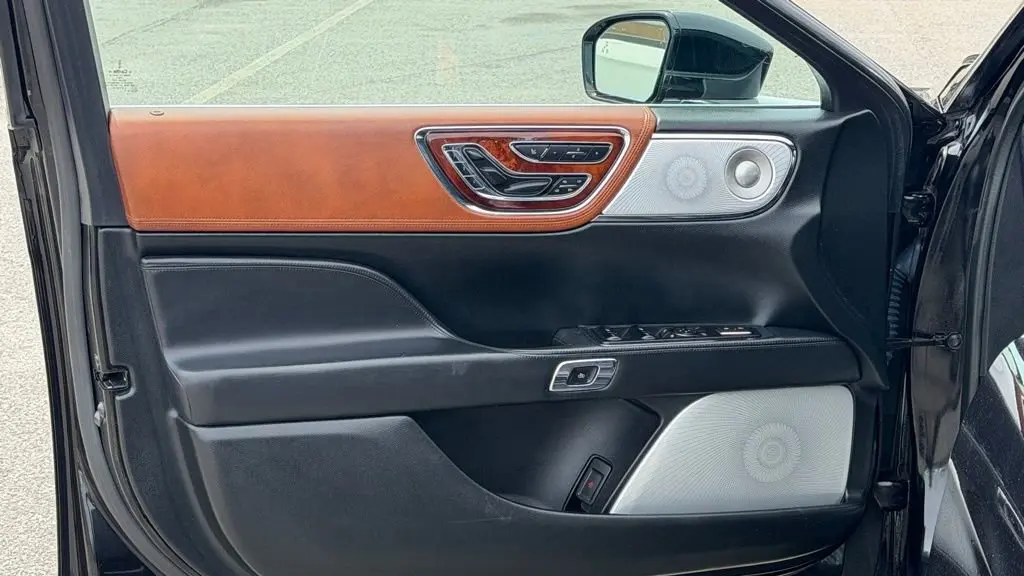 2019 Lincoln Continental Black Label