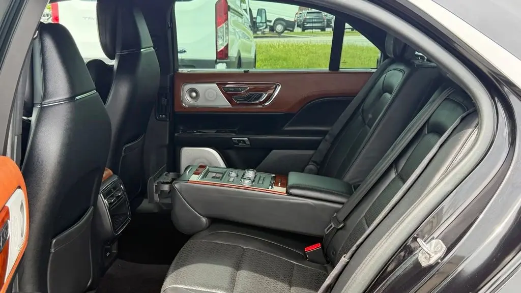 2019 Lincoln Continental Black Label