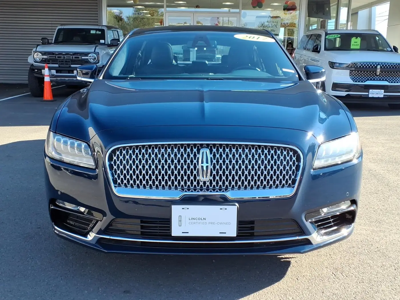 2017 Lincoln Continental - $34,997