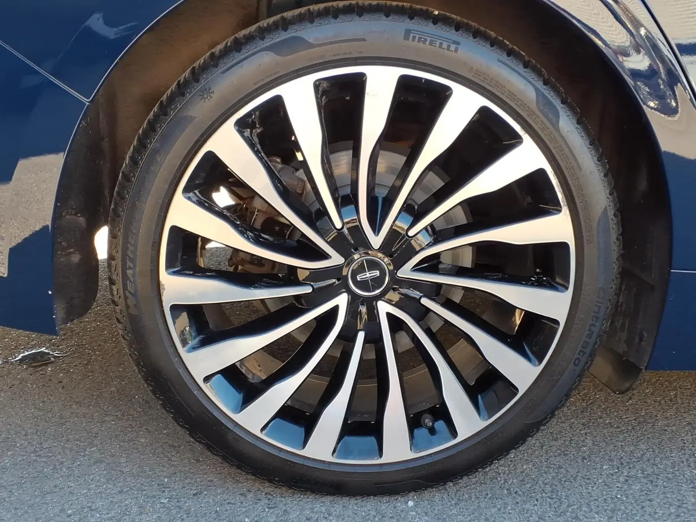 2017 Lincoln Continental - $34,997