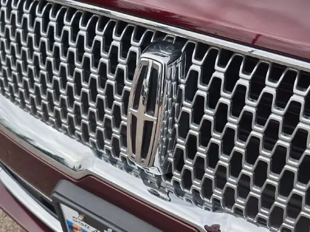 2019 Lincoln Continental - $28,599