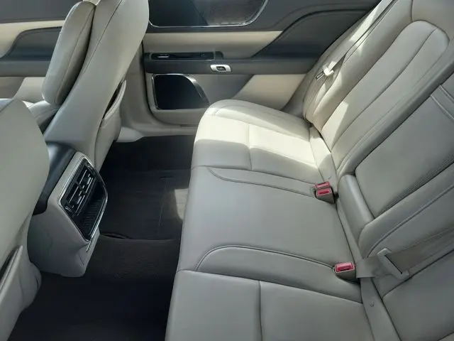 2020 Lincoln Continental - $15,550