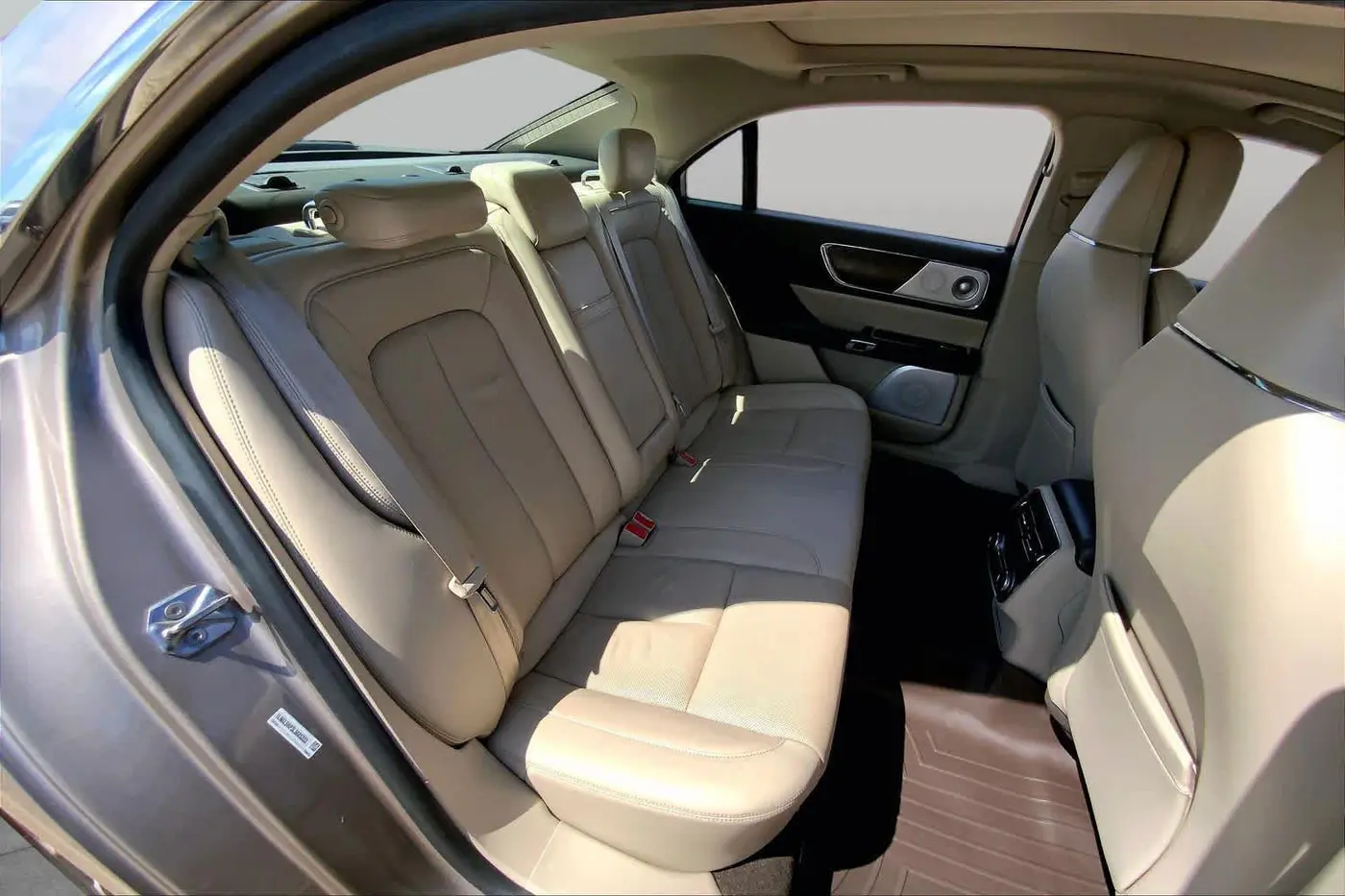 2020 Lincoln Continental - $26,434