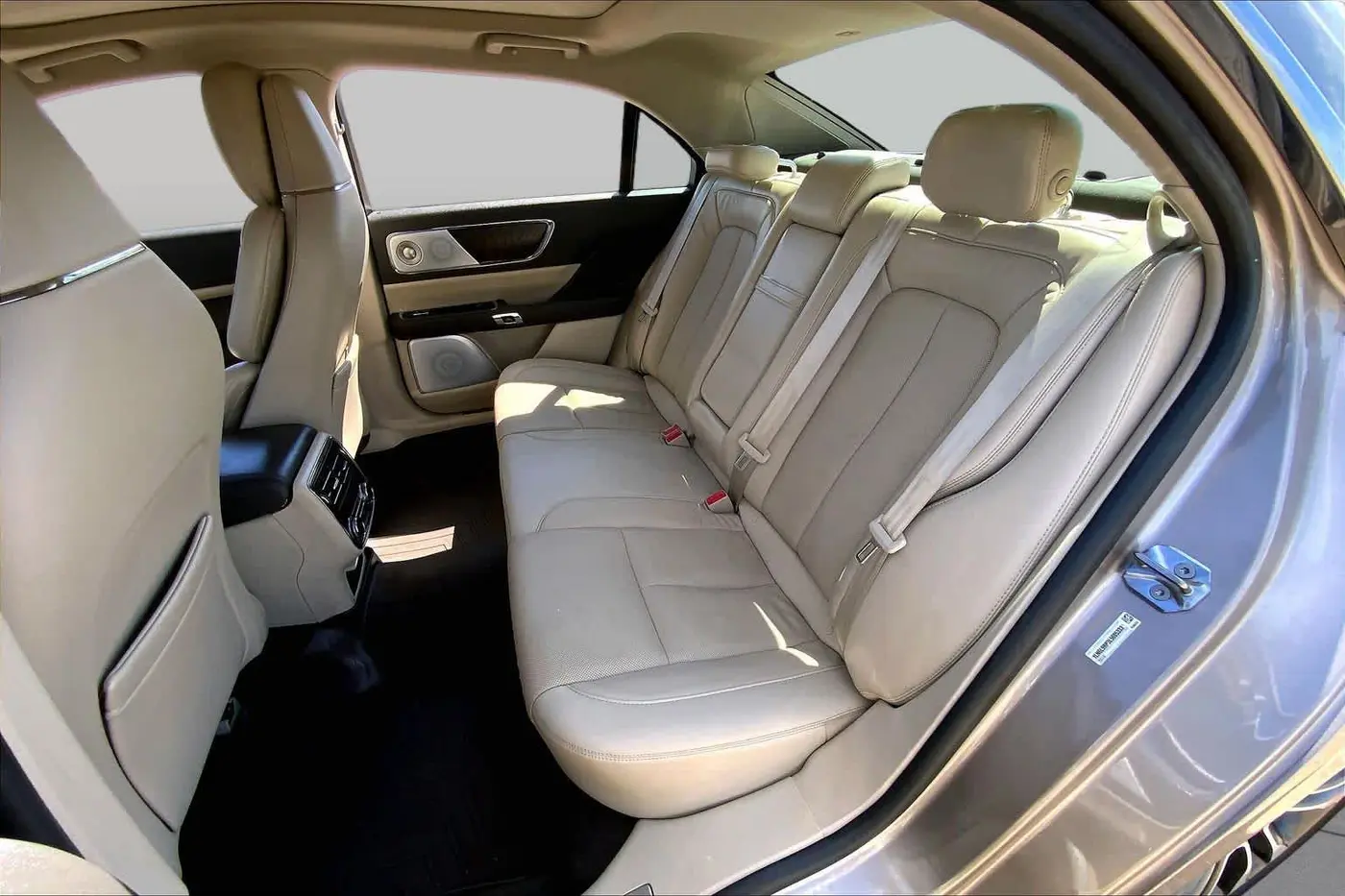 2020 Lincoln Continental - $26,434