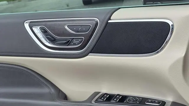 2017 Lincoln Continental Reserve