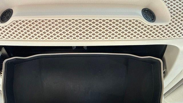 2017 Lincoln Continental Select