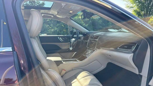 2017 Lincoln Continental Select
