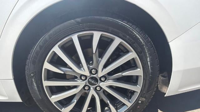 2017 Lincoln Continental Select