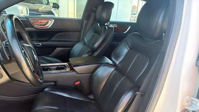 2017 Lincoln Continental Select