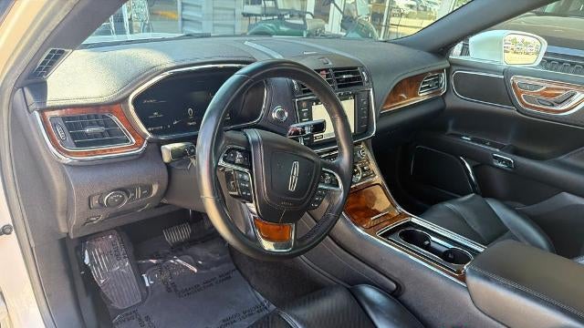 2017 Lincoln Continental Select