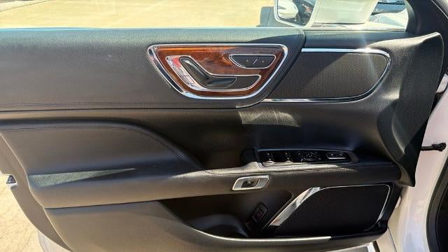 2017 Lincoln Continental Select
