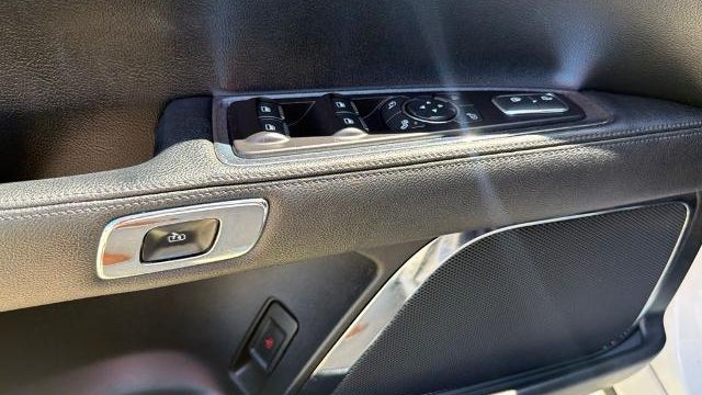 2017 Lincoln Continental Select