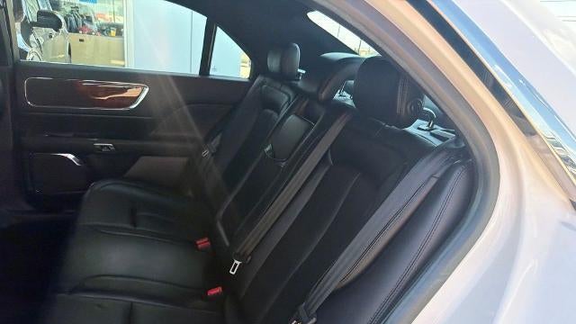 2017 Lincoln Continental Select