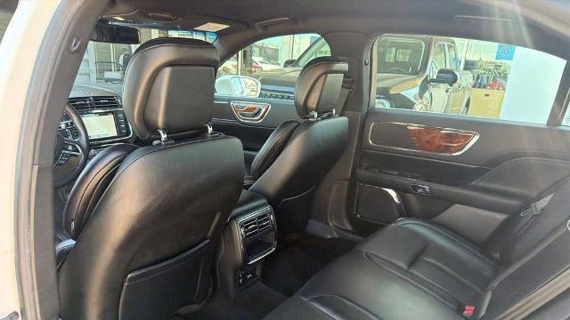 2017 Lincoln Continental Select