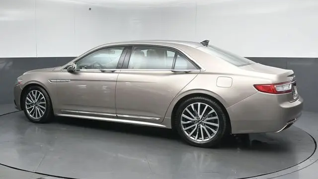 2019 Lincoln Continental Select
