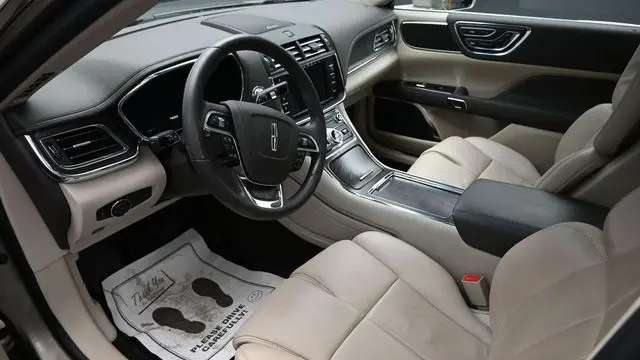2019 Lincoln Continental Select