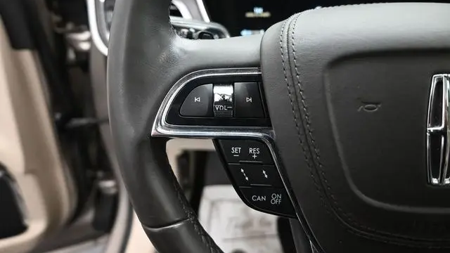 2019 Lincoln Continental Select