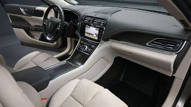 2019 Lincoln Continental Select