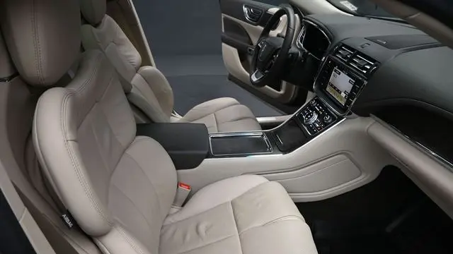 2019 Lincoln Continental Select