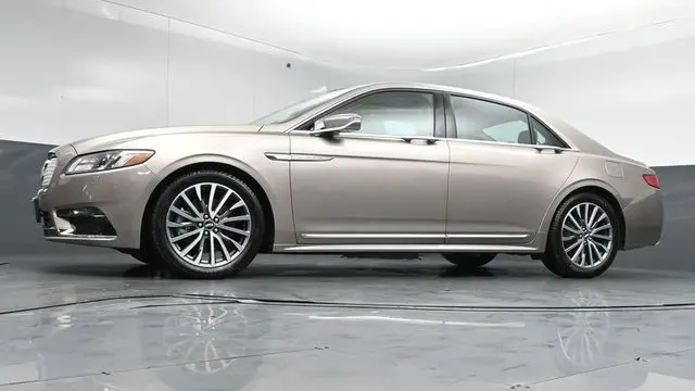 2019 Lincoln Continental Select