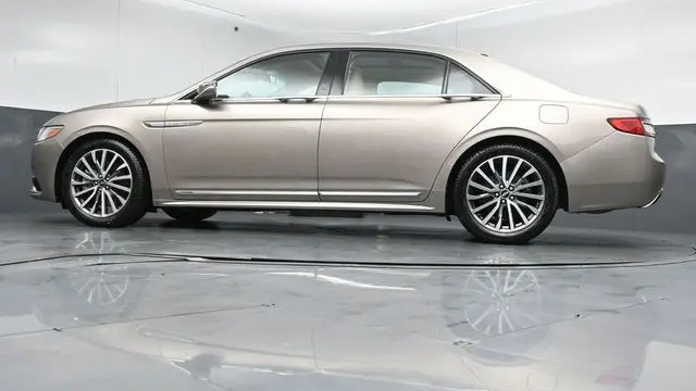 2019 Lincoln Continental Select