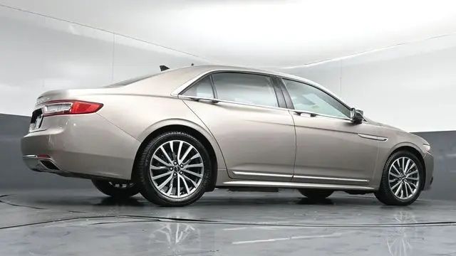 2019 Lincoln Continental Select