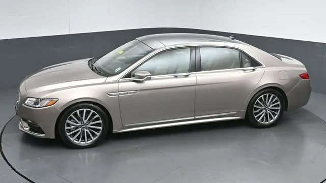 2019 Lincoln Continental Select