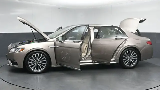 2019 Lincoln Continental Select