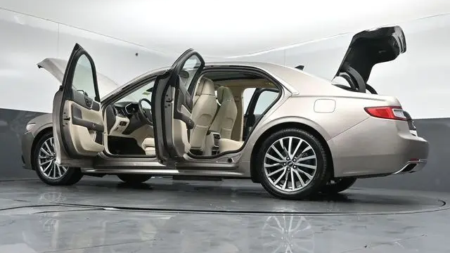 2019 Lincoln Continental Select