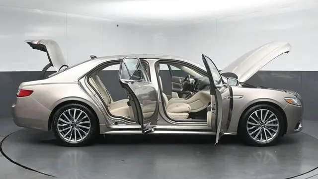 2019 Lincoln Continental Select